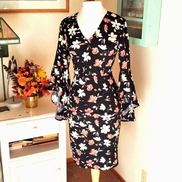 Vfshow Dark Floral Sheath - Picture 1 of 13
